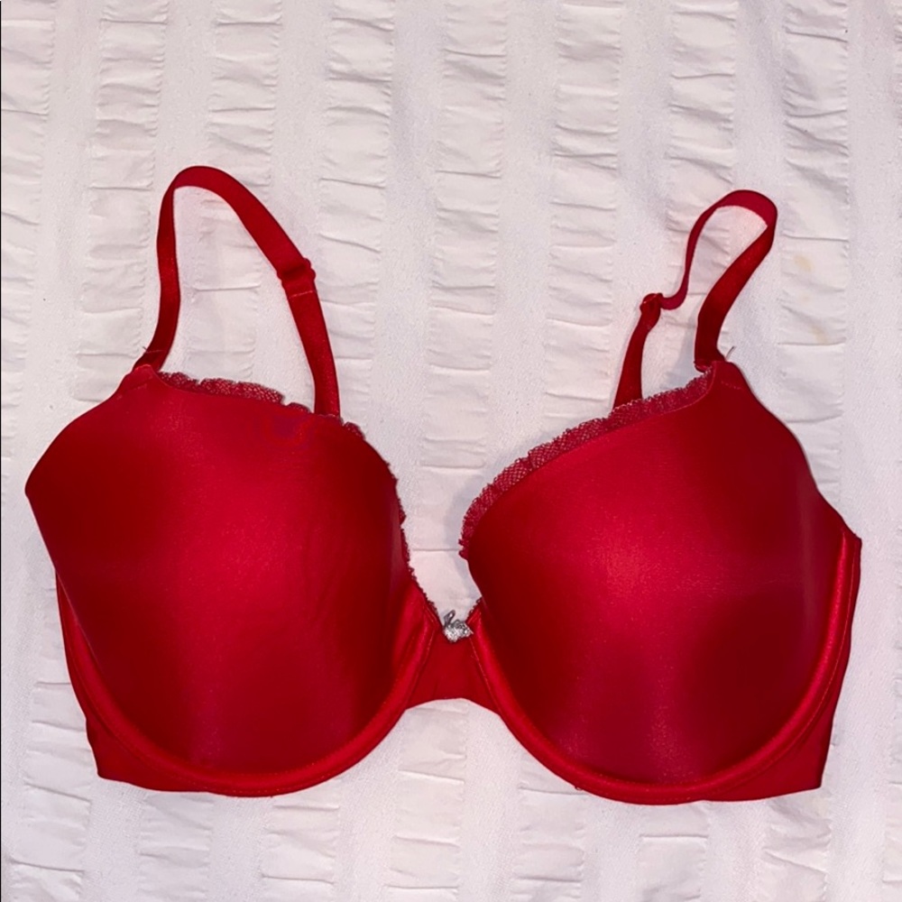 Red Victoria’s Secret bra